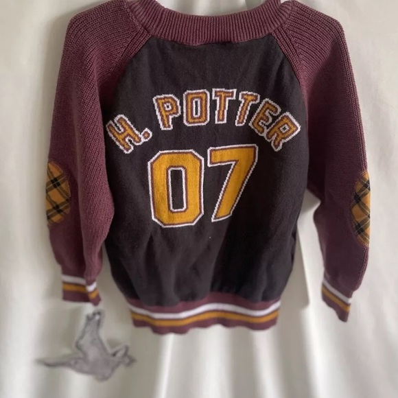 NEW w/Tags Warner Bros Harry Potter Button Down Sweater Gryffindor Hogwarts 2T - Picture 8 of 10